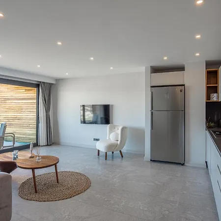 Gorgeous 2 Bedroom Flat With An Amazing View Of Yahsi 아파트 Bodrum