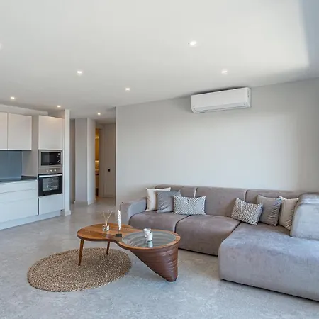 Apartment Gorgeous 2 Bedroom Flat With An Amazing View Of Yahsi