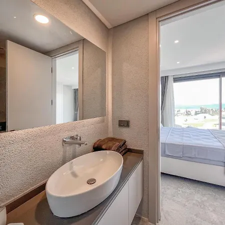 Apartment Gorgeous 2 Bedroom Flat With An Amazing View Of Yahsi