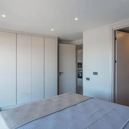Gorgeous 2 Bedroom Flat With An Amazing View Of Yahsi Apartment